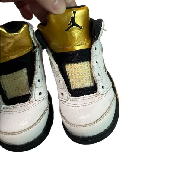 Baby Jordan retro 5 Olympic gold coin - Picture 2 of 9